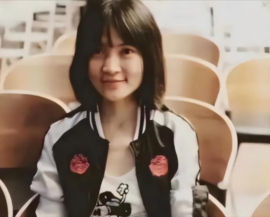 罪有应得！2023年，曾公开威胁“用核武打中国”的武汉大学985女硕士王懿，最终