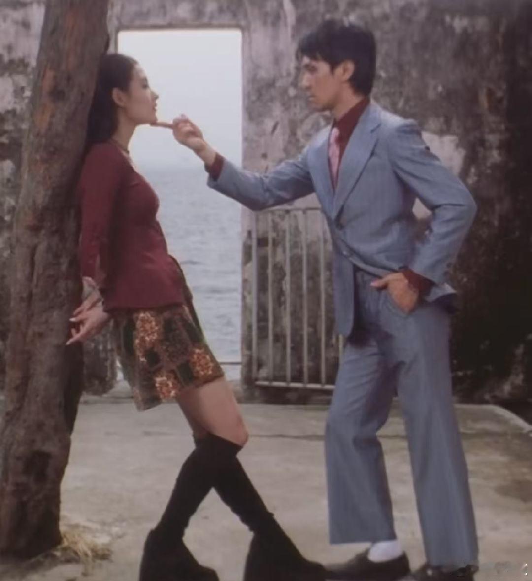 喜剧之王超长售后26年时隔26年喜剧之王还有售后！在今天的一路繁花2看片会上，看