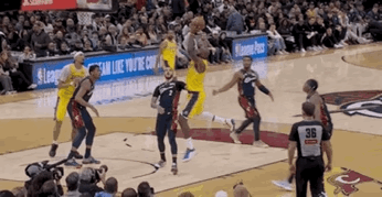 湖人三节崩盘，全场30分惨败！詹姆斯搞砸“回家”之战！
全场詹姆斯10投3中，三