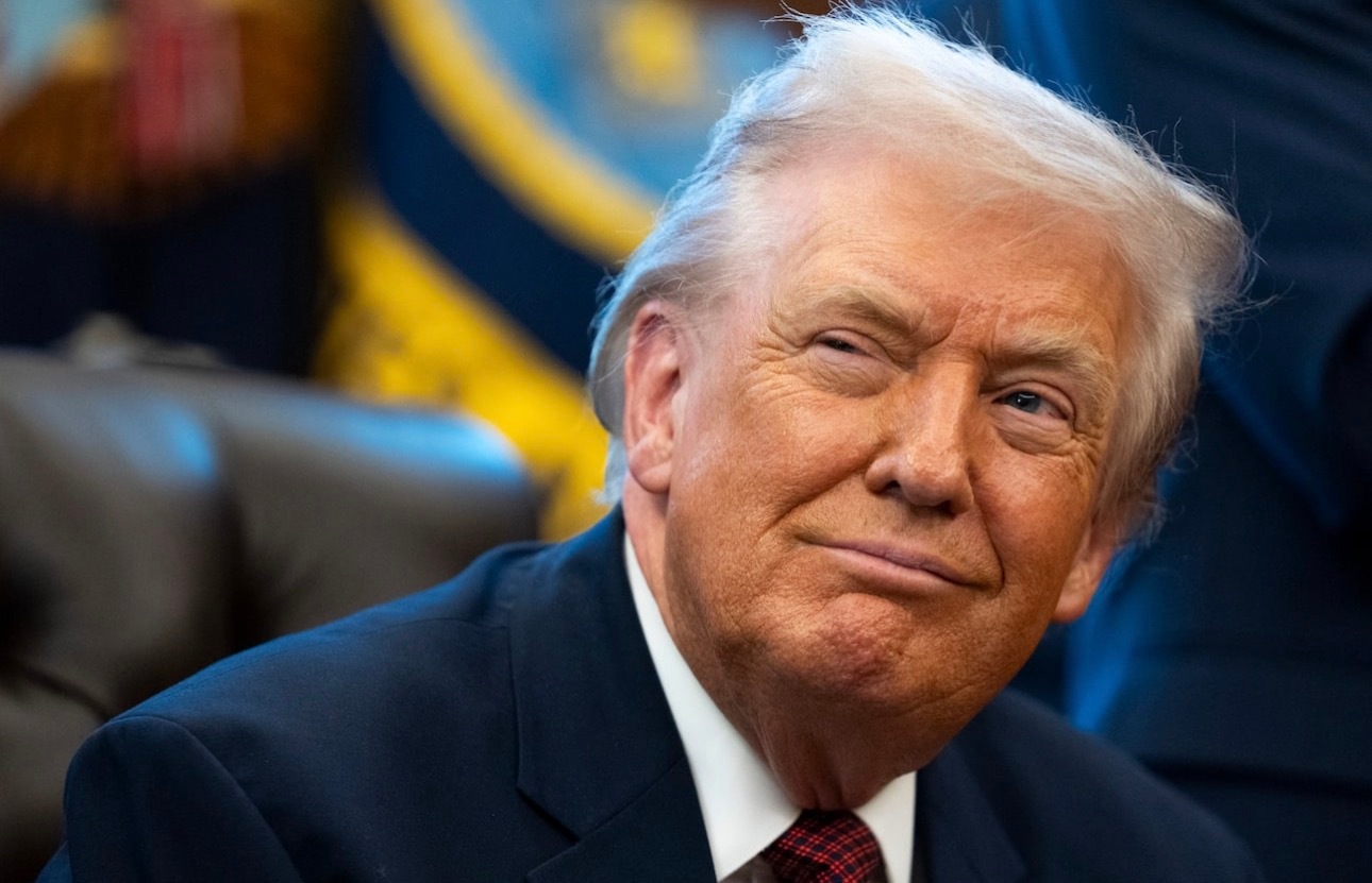 特朗普将在周一宣布为农场主提供120亿美元救助的援助方案，据白宫官员。海外新鲜事