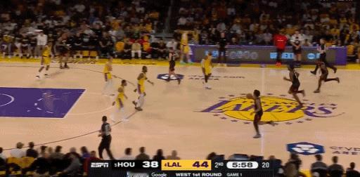 泪目！41岁的老詹今天真的拼尽全力！
在今天NBA季后赛湖人对阵火箭的第二节比赛