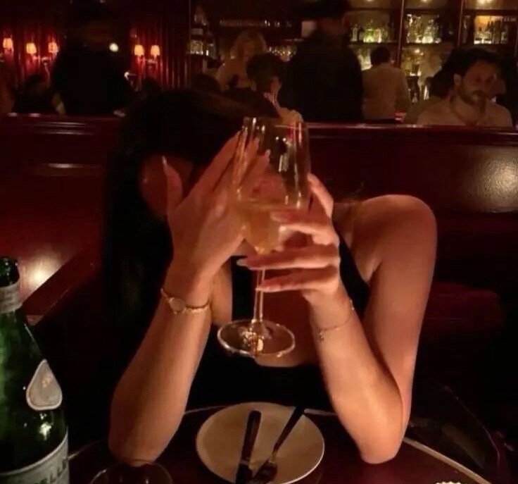 谈恋爱时逢人就炫耀你的好 和你分开之后别人都以为是我不好 