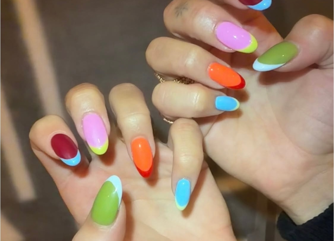 DuaLipa[超话]  缤纷美甲💅 ​​​