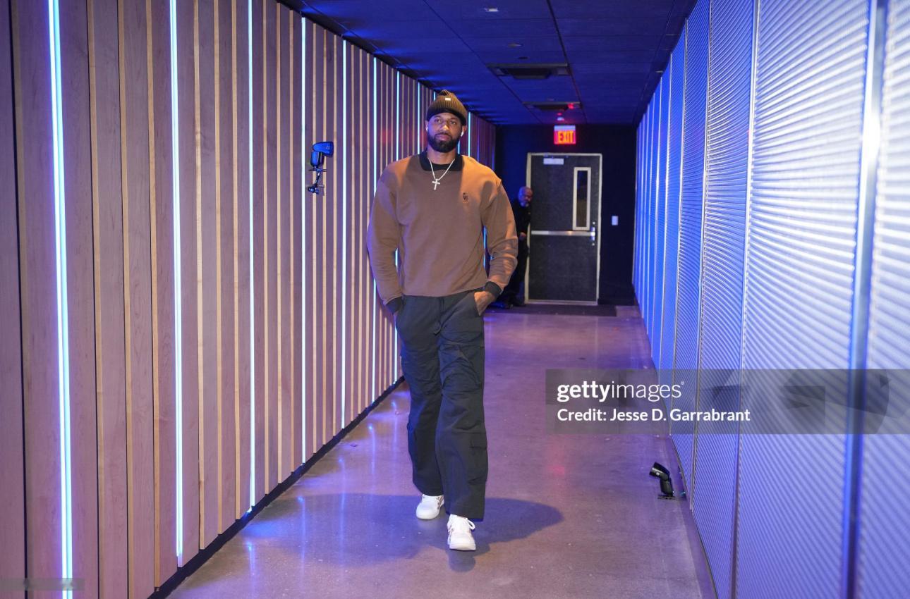 潮男穿搭！分享今日份赛前抵达主场球馆时的帅泡～