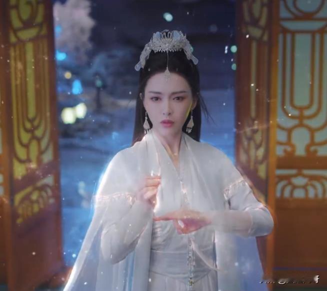 时隔十五年再演仙侠剧！40岁唐嫣新剧《念无双》首支概念预告来袭。且不说演技，这个