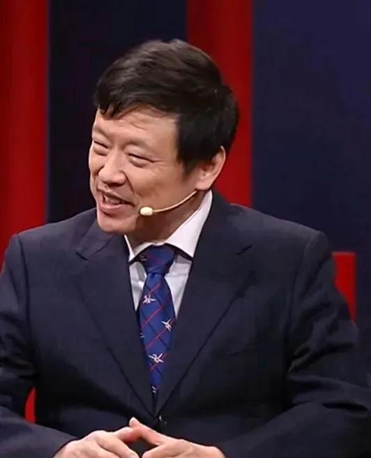 21万，老胡亏懵了！
今日，老胡同志，可谓雪上加霜，单日账户亏损-9641元，账