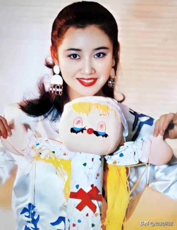 大家还记得这位女演员吗？
她今年快60岁了，
土生土长山东青岛人，毕业于上海戏剧