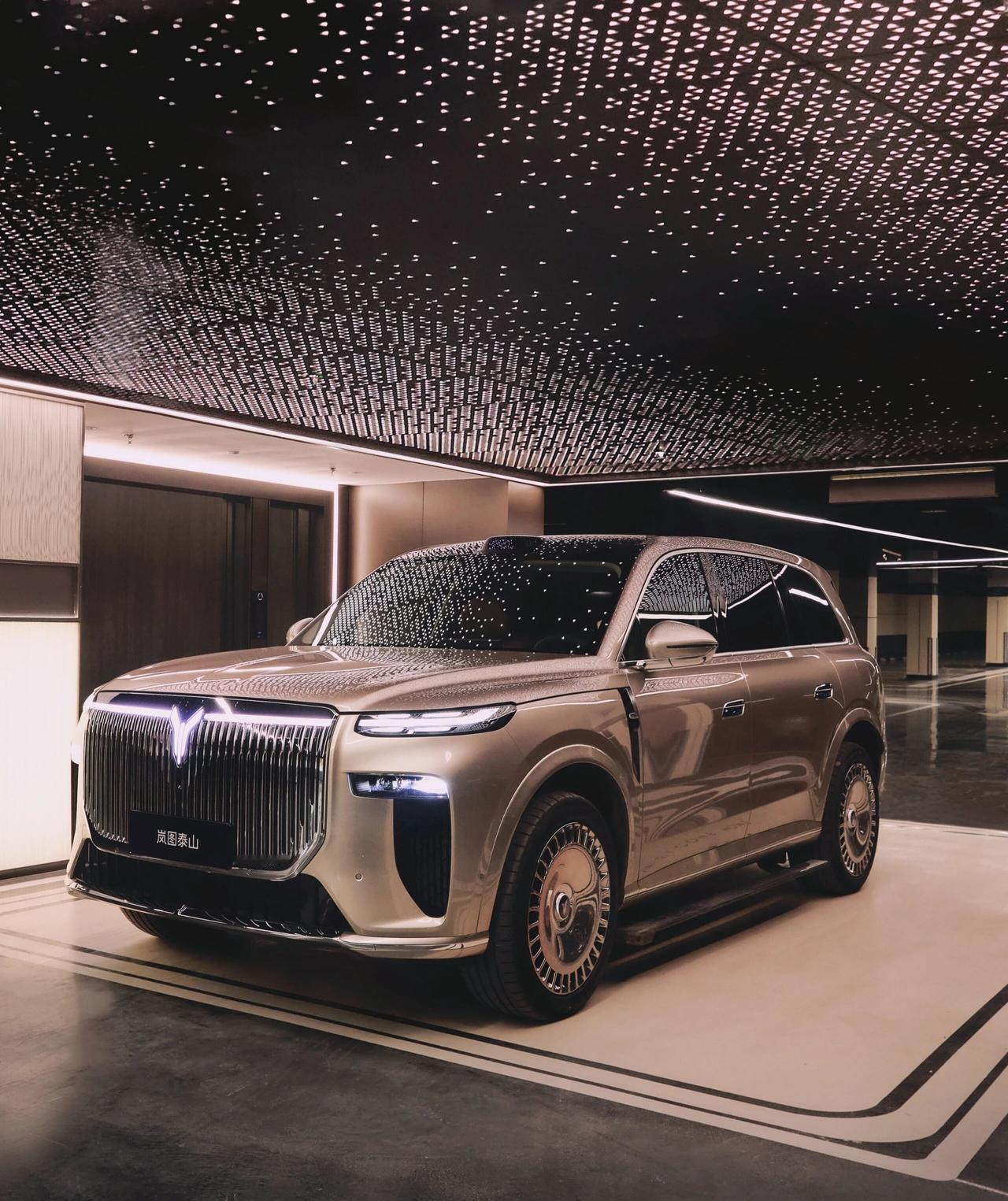 30岁才懂的幸福！一辆车承载热爱与远方，这不是人生最好的状态？其实30岁的快乐很