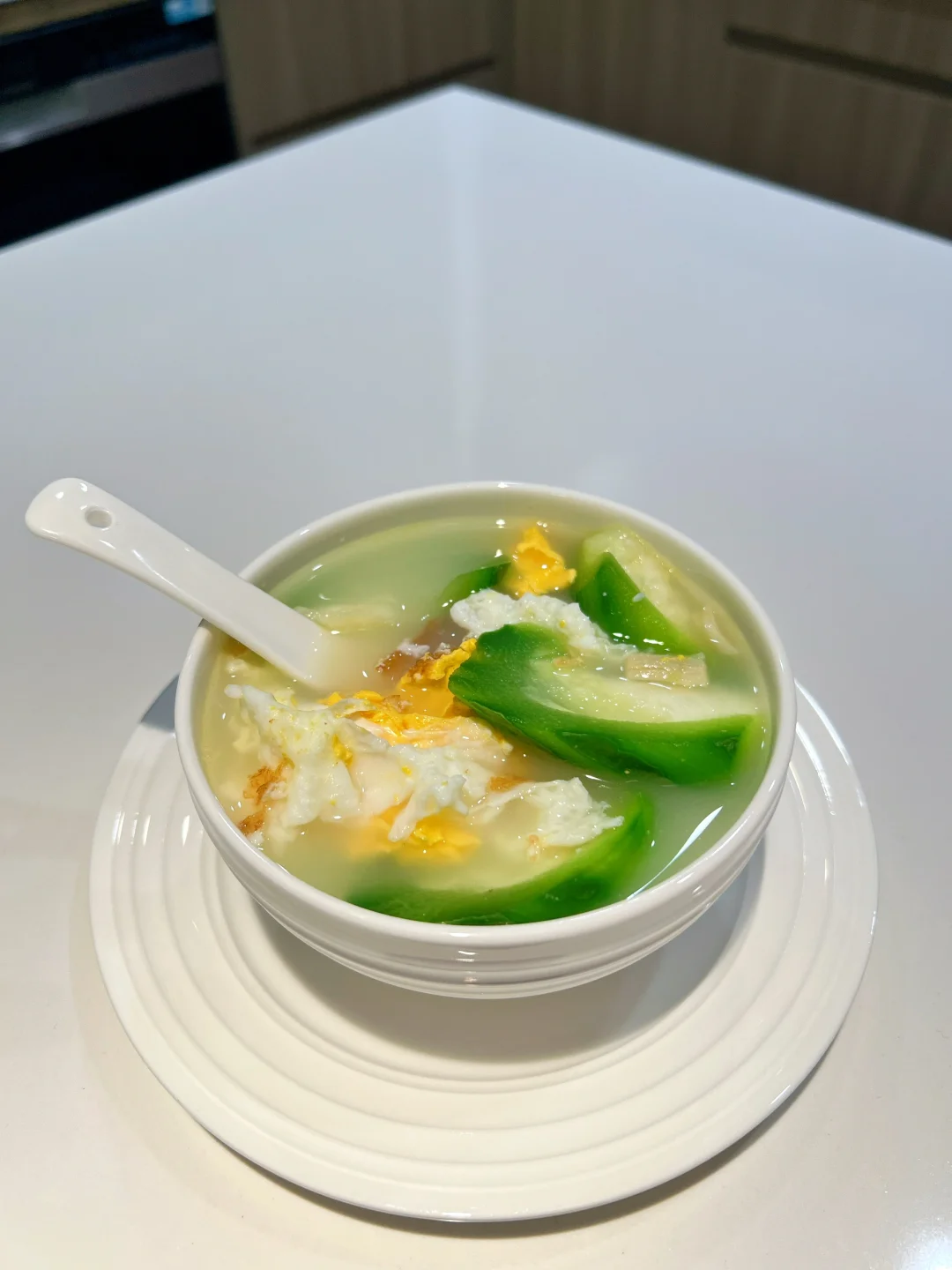 夏季食补|清热润燥瑶柱丝瓜蛋汤