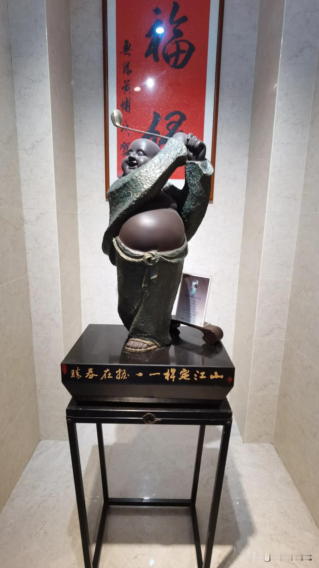 永远不需要向别人解释你自己，因为懂你的人不需要你解释。不懂你的人，你解释了他也不