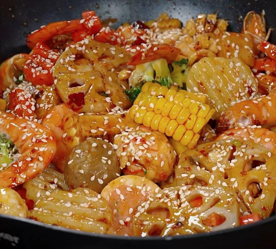 今天北京依旧狂风呼啸，哪儿都去不成，我便在家追剧，40集的《生命树》终于看完了。