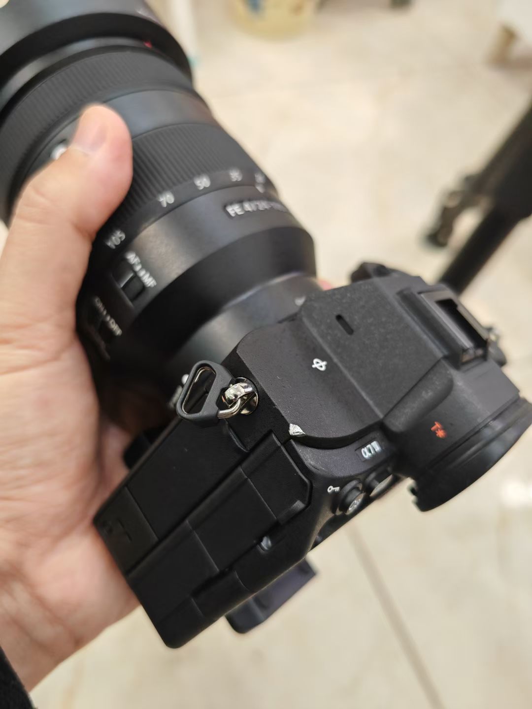 多款相机价格暴涨近10倍刚刚看了下，我的A7M4貌似也没涨价啊…