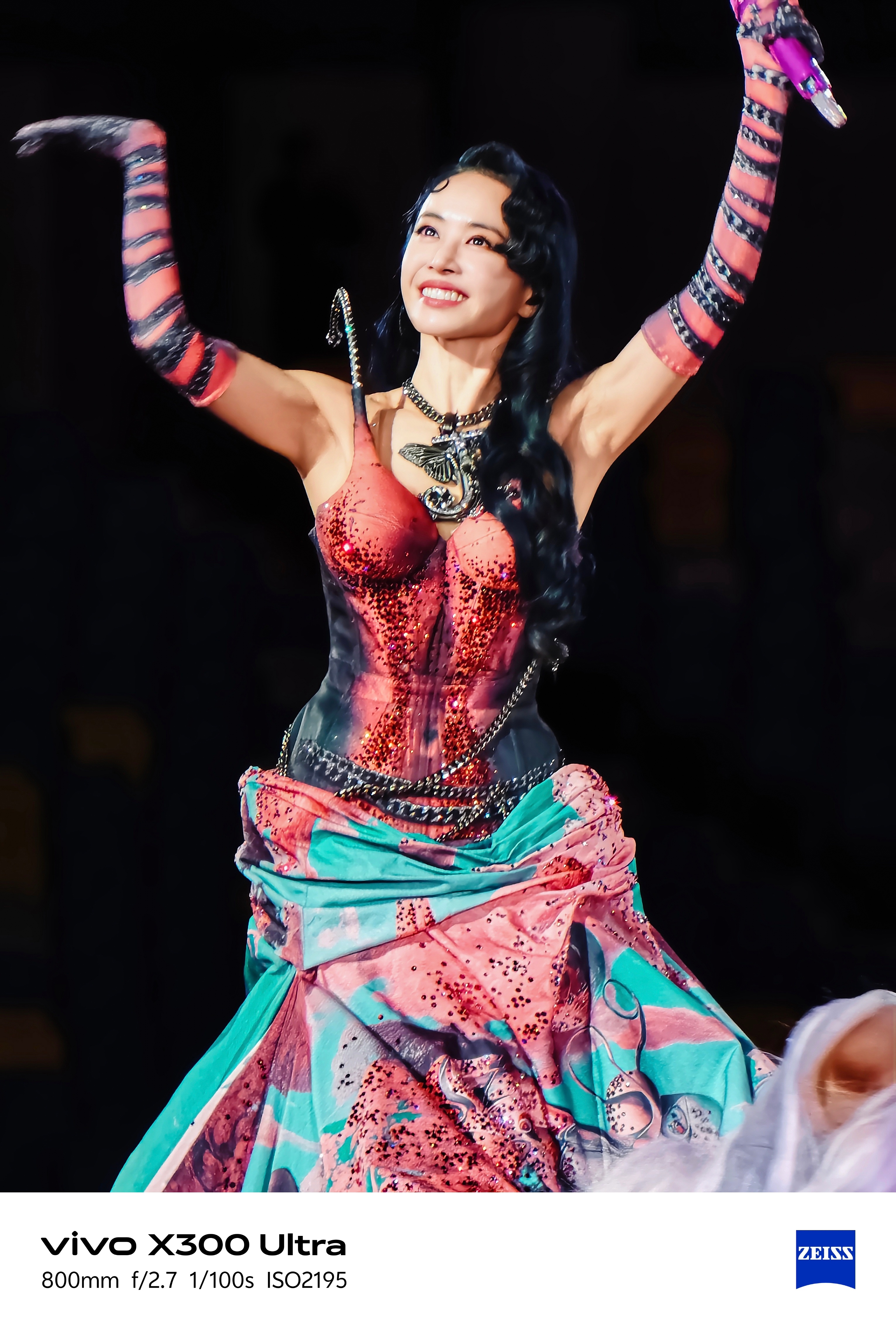 蔡依林演唱会西安场已经过去一天了，我还没从那个现场里走出来，脑子里还是现场的万人