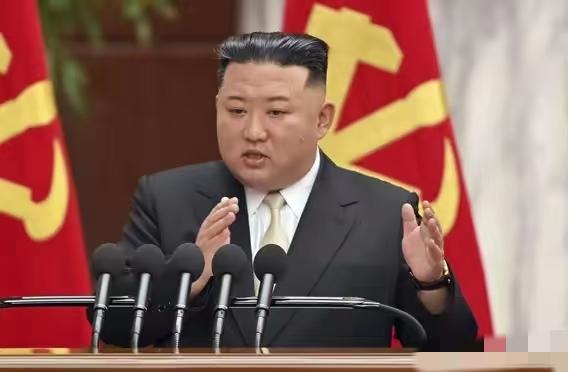 恩断义绝！金正恩治下的朝鲜，做出前所未有重大决定，官宣“头号敌国”。
 
据朝中