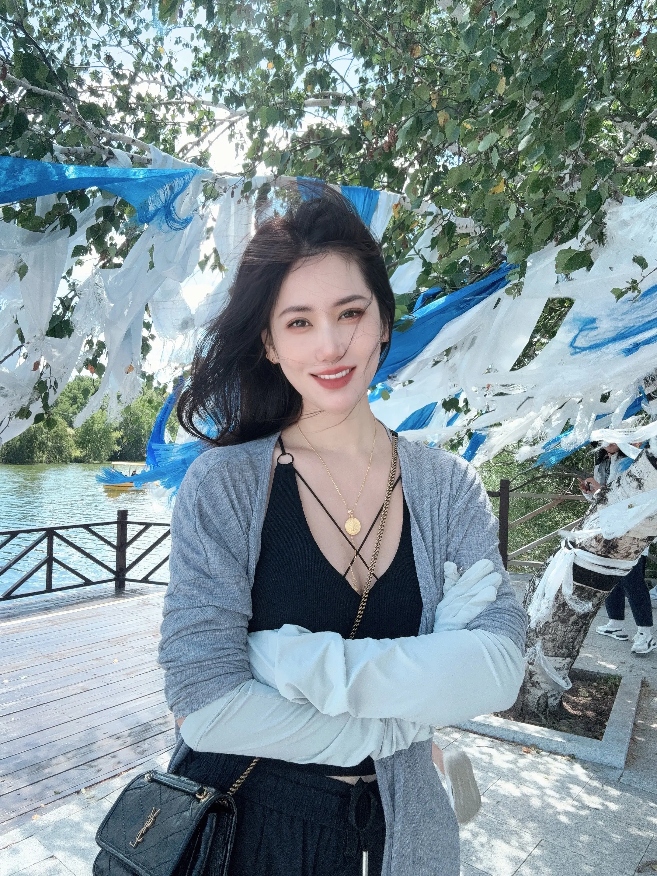 没有任何人 可以替我兜底 因此 我从没想过依靠人