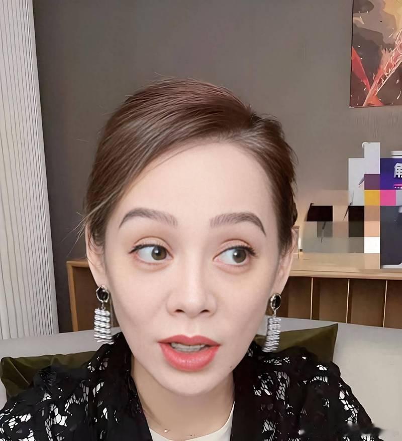 宁静 谁说小爽坏了宁静直播聊起《花儿与少年2》，公开替郑爽发声，称录制期间没有看