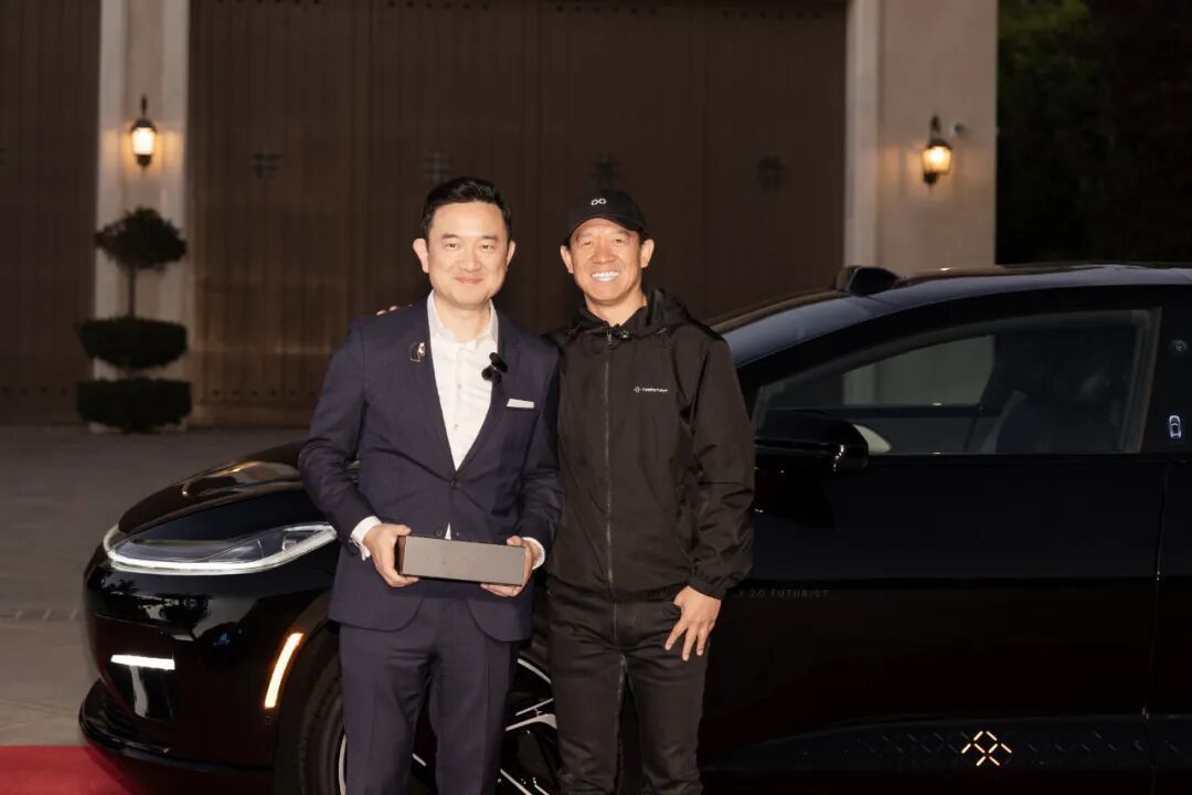 贾跃亭开始搞房车同购了 贾跃亭开始搞车房同购了 是的……全球首创了一个B2B2C