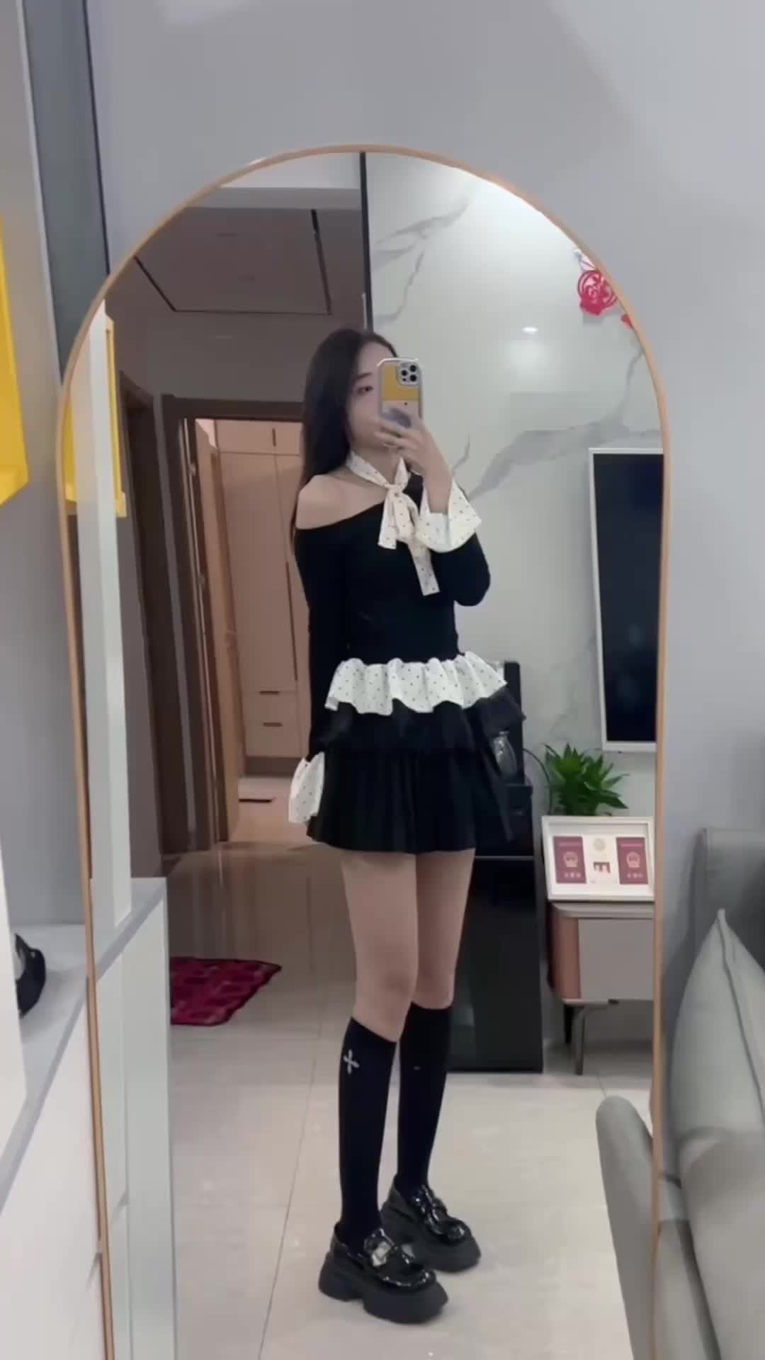 非得变得那么坏才能立足世界吗  可是我想当一辈子的小孩