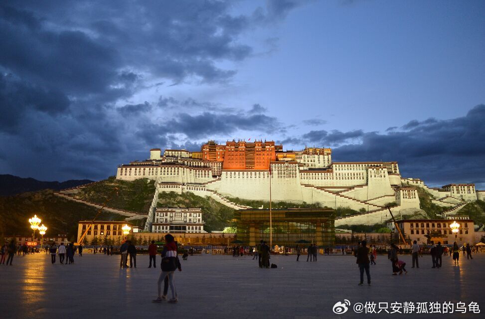 跑步入场，没什么好怕的，只要是闲钱，买的是持续赚钱的垄断企业，资金迟早还是流向星