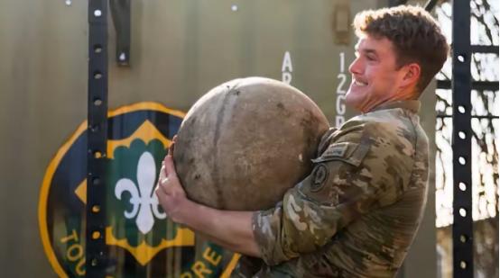 美国要打大仗了！
 
3月25日，据美国五角大楼发布的消息称，美国将在4月20日