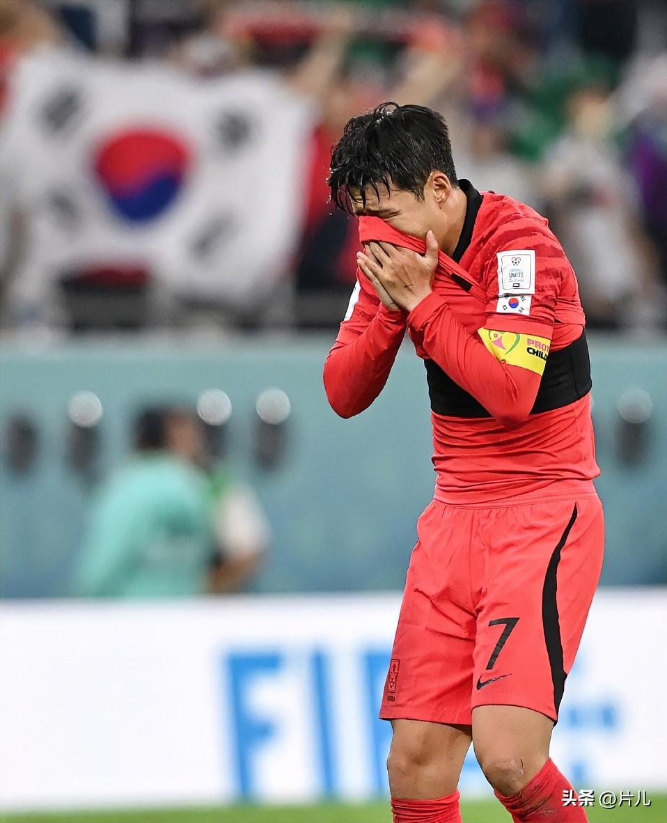 仅8名球员回国！韩国总统亲自道歉！韩国队未进入世界杯32强后，韩国足协宣布，不会