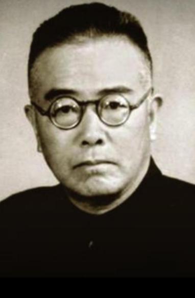 1966年，大庆油田发现者谢家荣吞下一整瓶安眠药，在睡梦中离世，第二天，妻子吴镜
