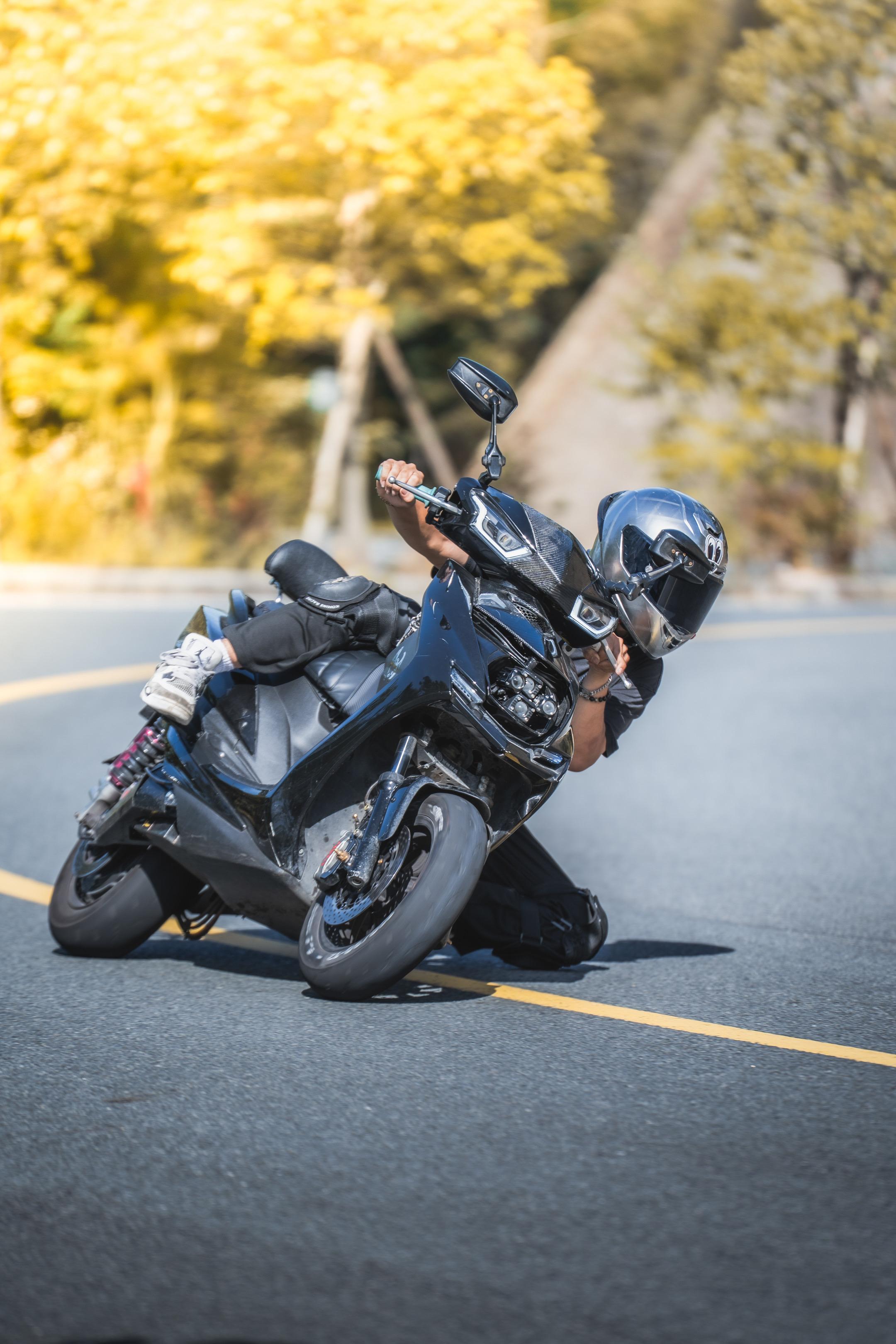 生锈的刀也曾锋利过