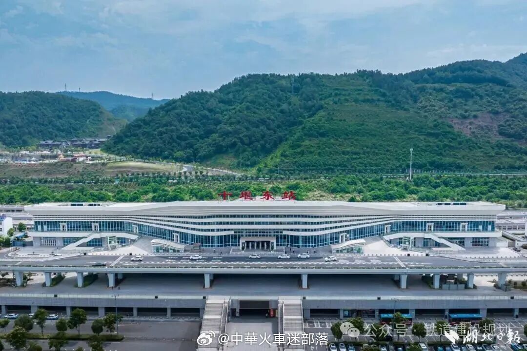 高铁头条【7月1日起，十堰新增48列高铁车次】6月22日，十堰融媒记者从武铁十堰