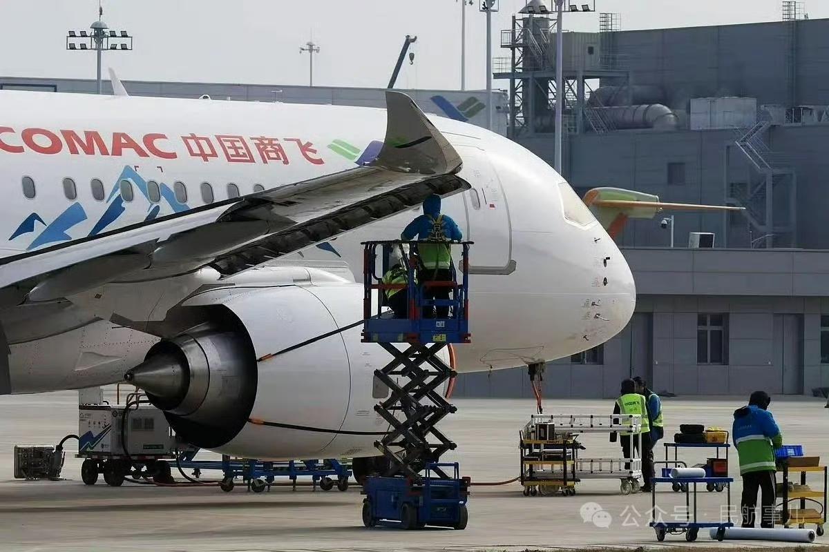 C919高原型更多的细节！

这架飞机很轻松的可以飞上青藏高原，未来的量产型号将