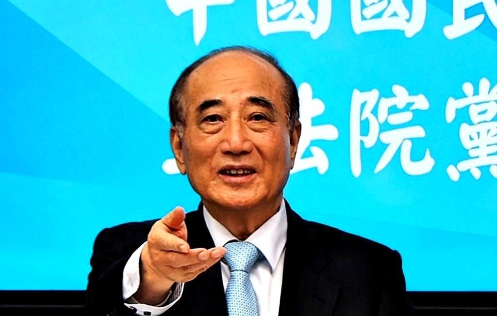 姜还是老的辣啊。
 
王金平这老狐狸，见谁都笑呵呵的，一团和气。但这次，不一样了