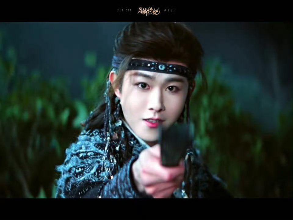 田嘉瑞的出场打开方式田嘉瑞月鳞绮纪出场镜头我说田嘉瑞是《月鳞绮纪》屋顶王者没人反