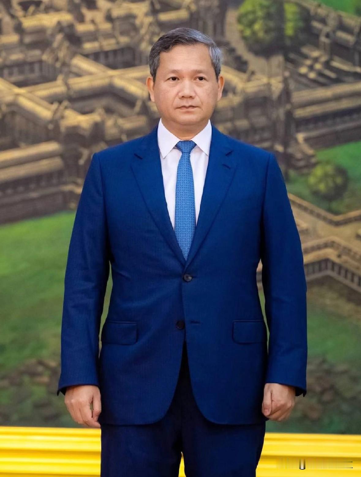 快报 快报
最近不少人热议，说东方大国突然停了对柬埔寨的新优惠贷款，一分没批，还