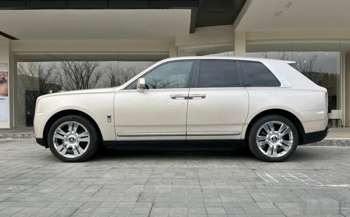 高压电控防倾杆（含48V类型）是底盘核心部件，靠电控动态调整刚度，直线/颠簸路面