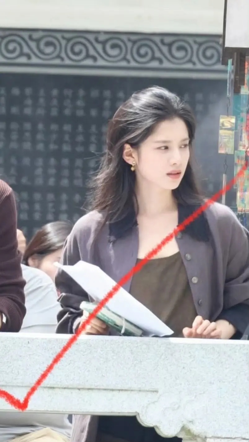 张婧仪新剧状态，怎么有人生图好看成这样 