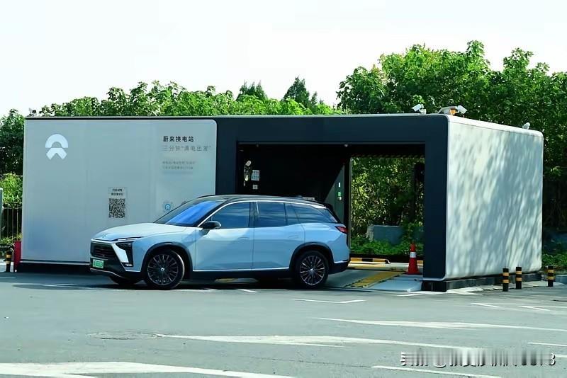 比亚迪的闪充技术刚亮相，没想到反应最强烈的竟是他！
最近，比亚迪的闪充技术一经推