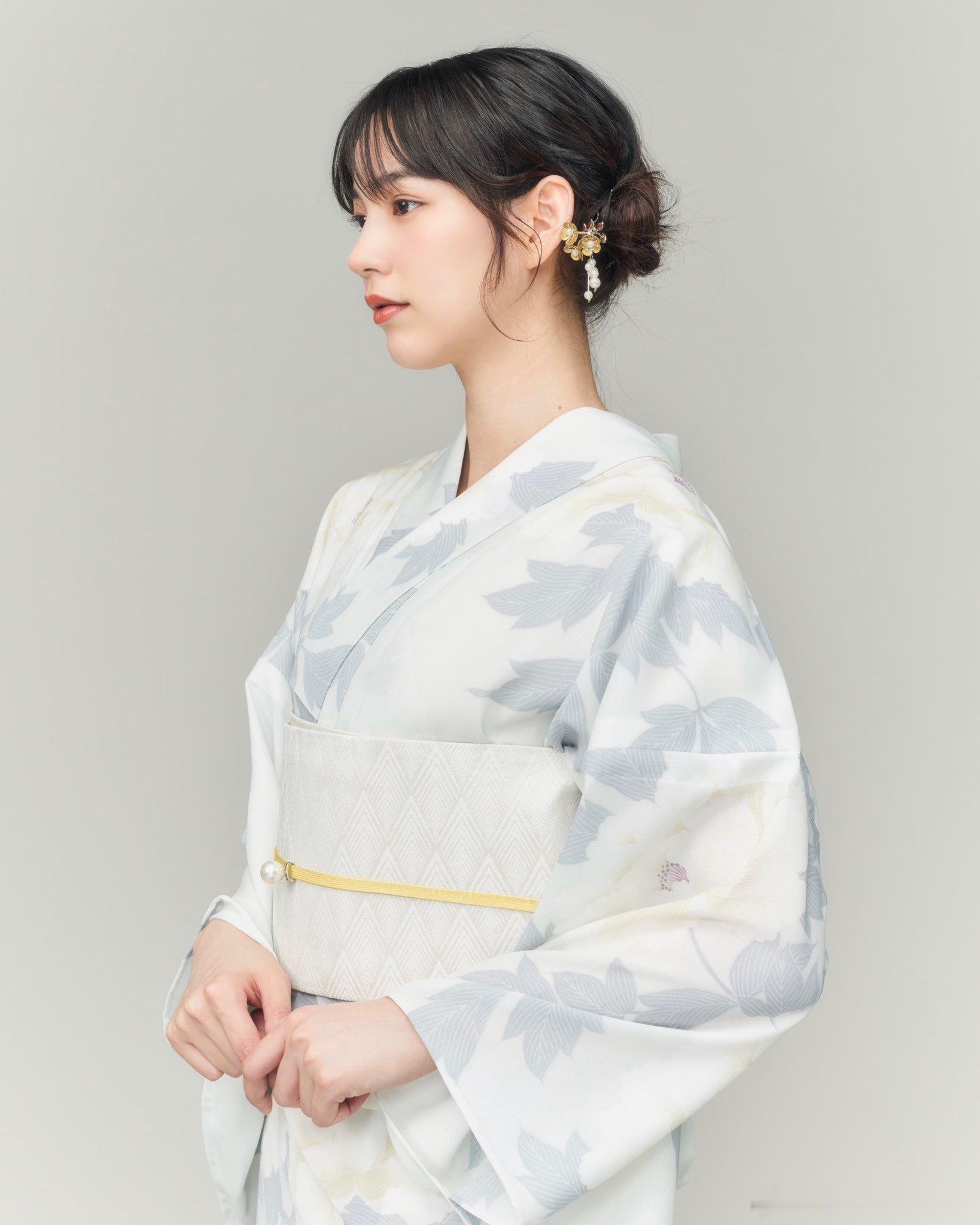 一组能年玲奈的浴衣照 ​​​