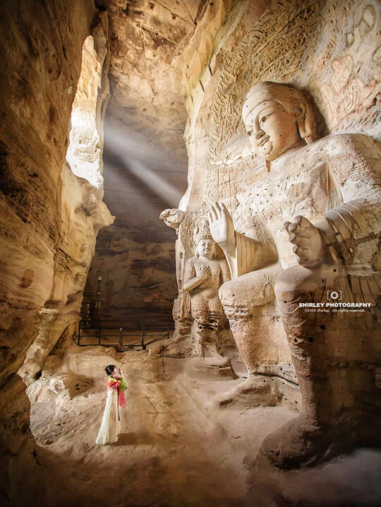 避开人潮📷亲测云冈石窟不赶早可以这么拍