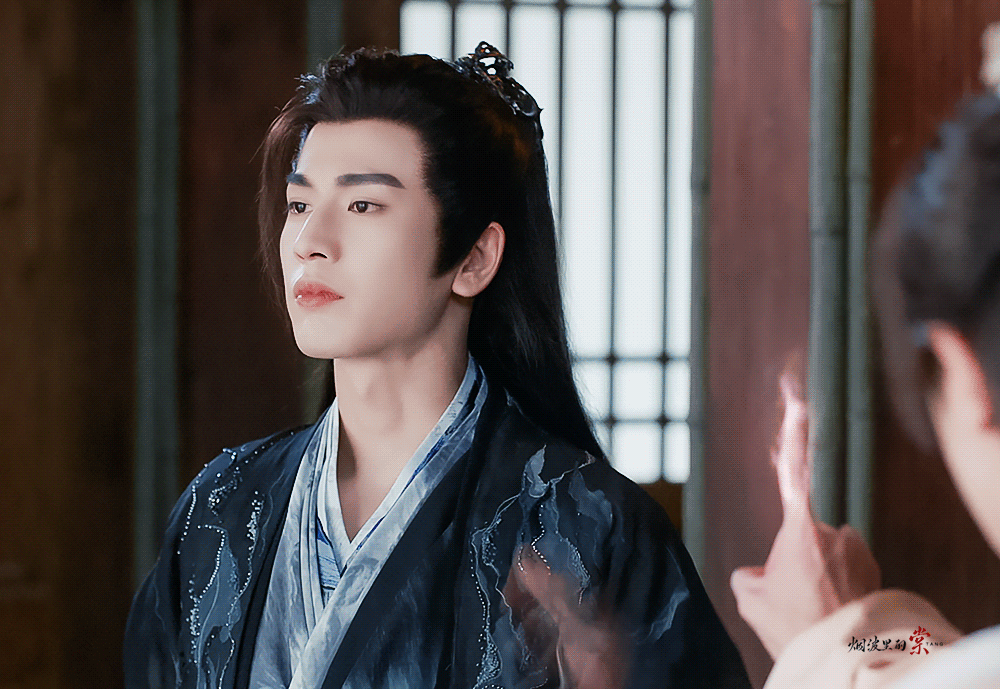 #张凌赫这个魔尊不太冷# 在《四海重明》的世界，嵇炀这位魔尊令人惊喜。寻鱼鳞送南