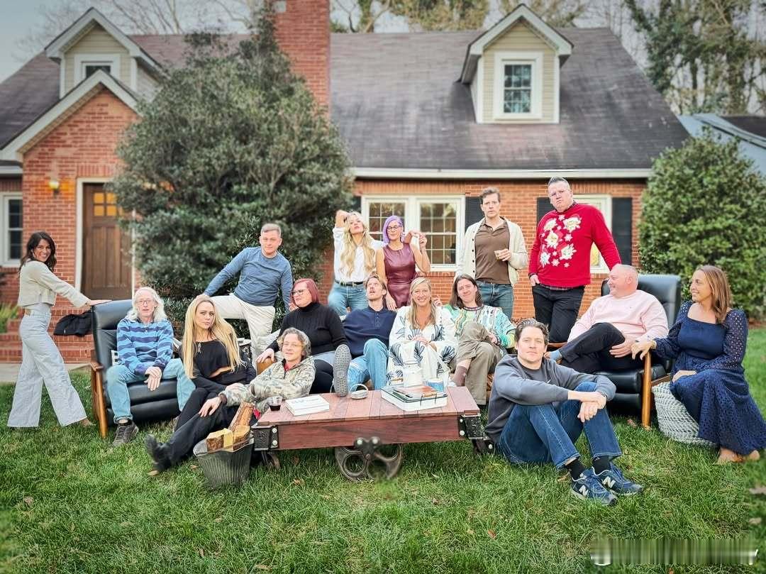 好久不见的奶霍，这赛季是要彻底休息么。男排美国男排