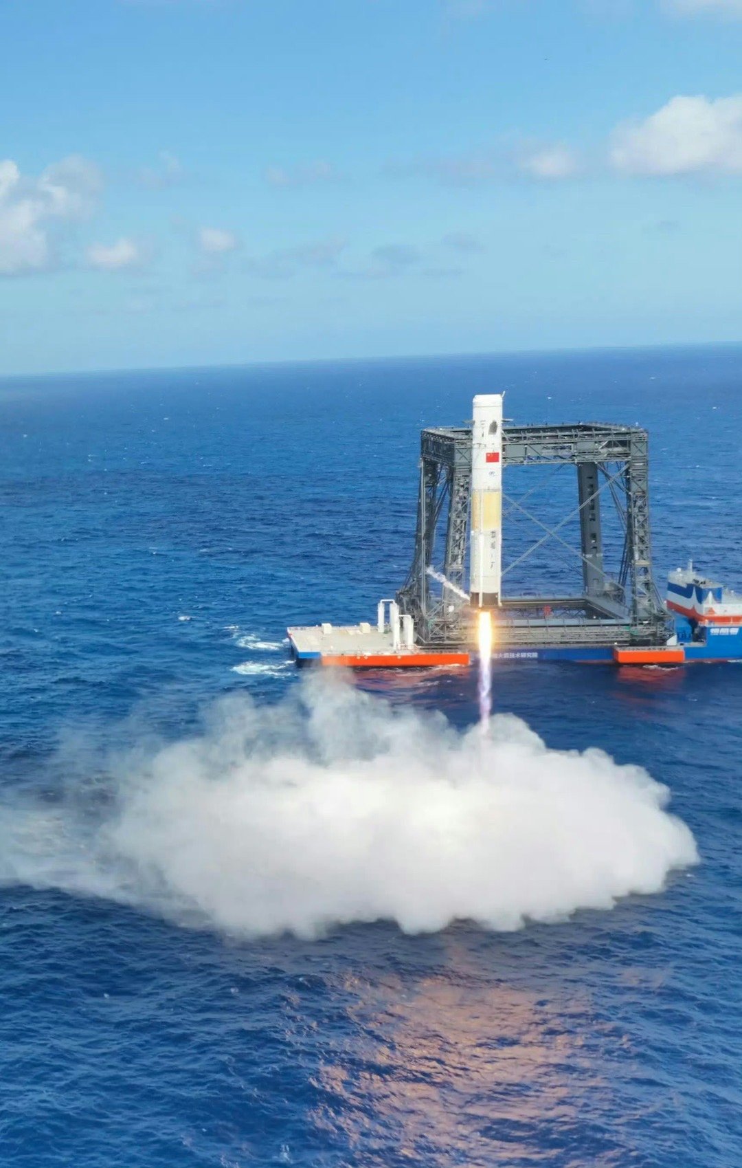 长征十号甲火箭｜这张图帅爆了啊！！！ 