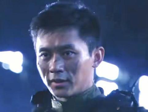 早期的跑男撕名牌只有两条路，一条是和牛结盟，一条是结盟把牛撕了！ 李晨加入跑男的
