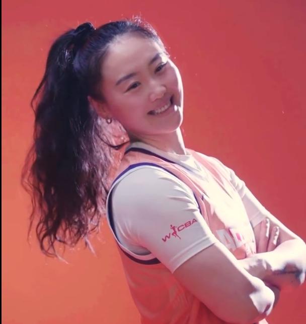 WCBA全明星赛武桐桐大放异彩，
国家队应该有她一个名额，
宫鲁鸣别固执了！
北