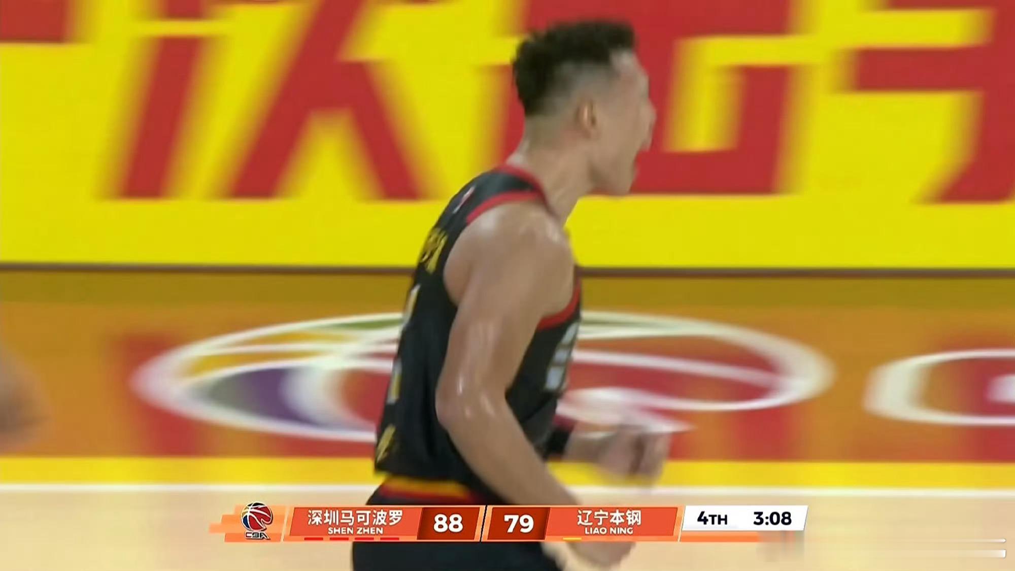 辽宁男篮这场上的阵容真神奇哈哈，辽宁队到底怎么了？？？根本不是对手强啊辽宁男篮