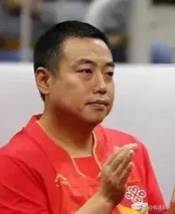 刘国梁对中国大满贯赛有看法。他觉得国乒这 4 个人实力不够，必须得换。

首先是