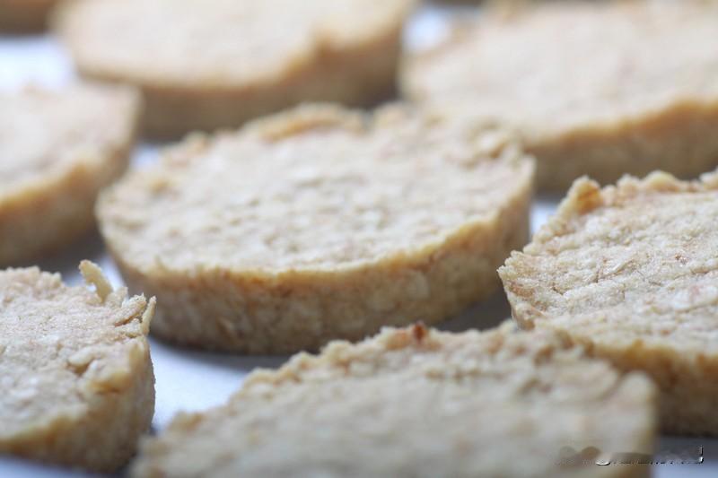 蘸酱菜，年轻时候不愿意吃，老了愿意吃了，
粗粮，年轻时候不愿意吃，老了愿意吃了