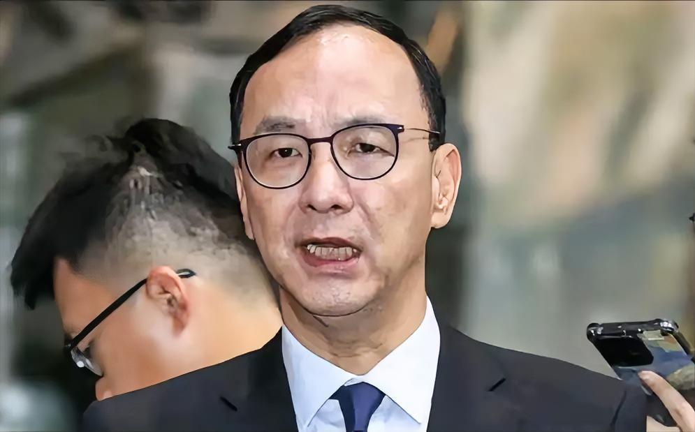 国民党前主席朱立伦4月3日就国民党主席郑丽文即将访陆一事表示，“两岸通过对话交流