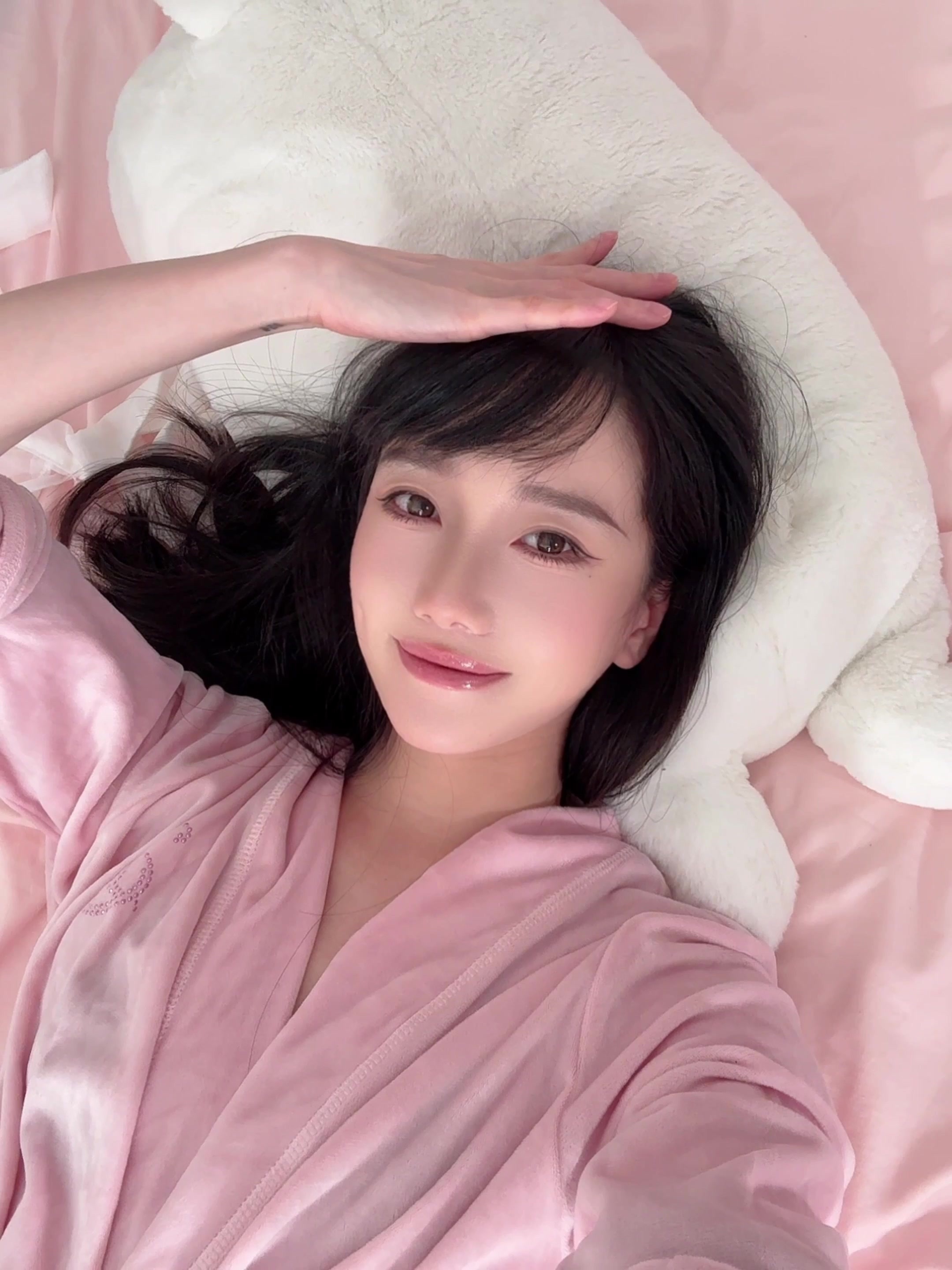 淡淡粉 