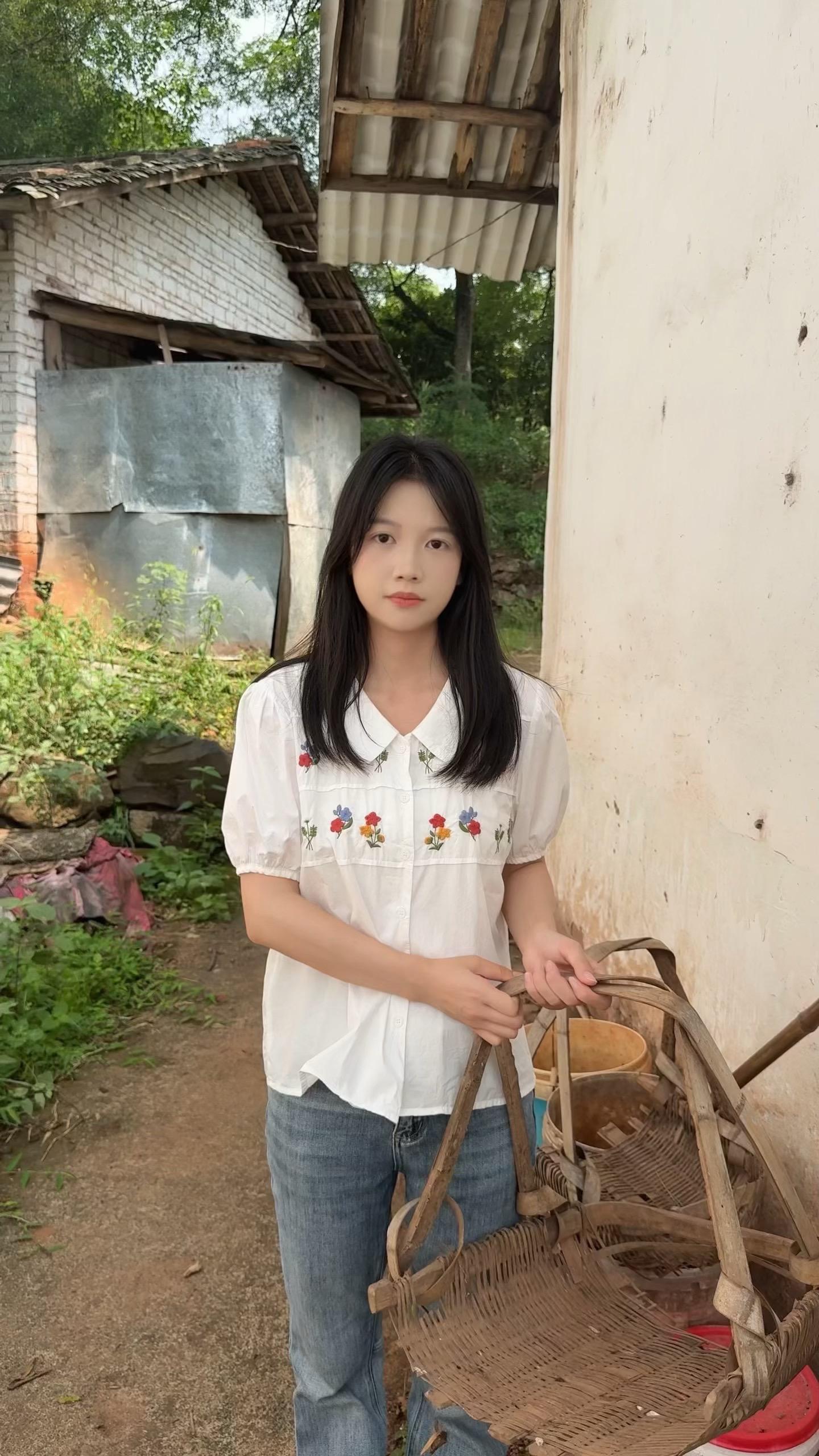 到了这个年龄，不图风花雪月了，就图个踏踏实实过日子