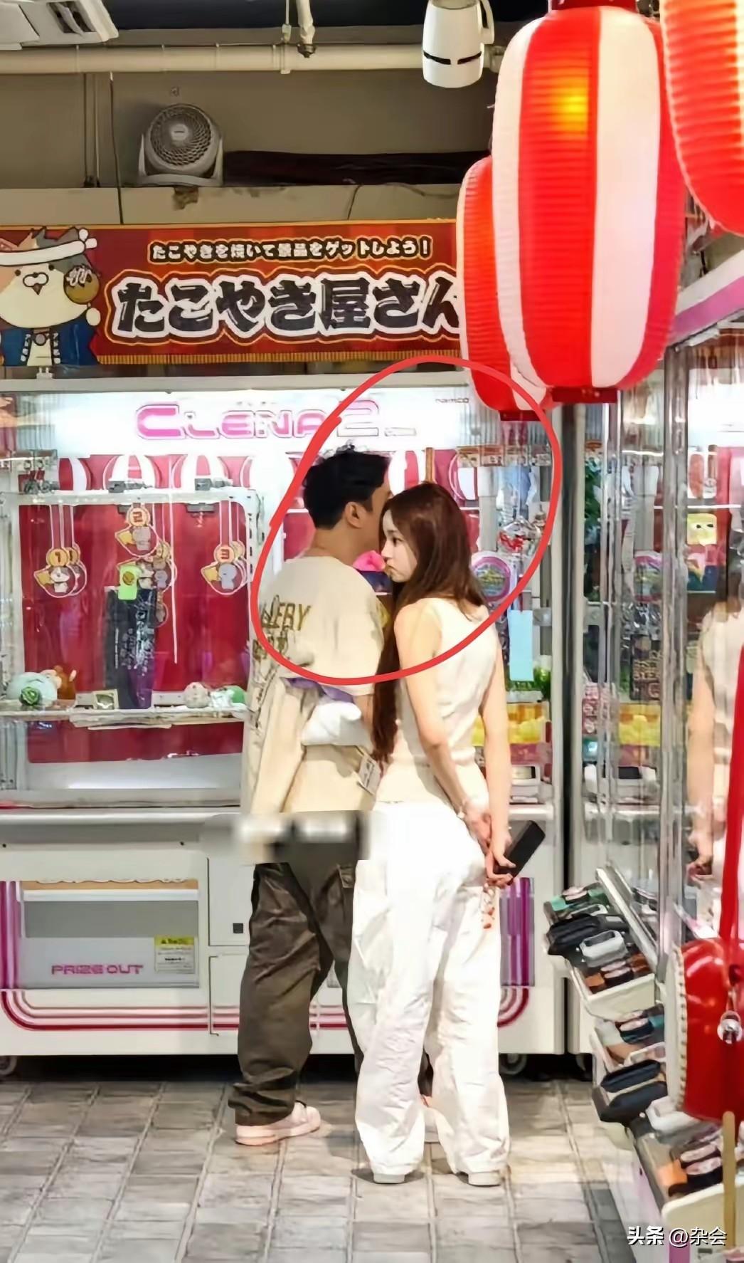 王思聪这次玩真的？
手写“老婆，我永远爱你”，满桌Graff珠宝闪瞎眼！
相恋近