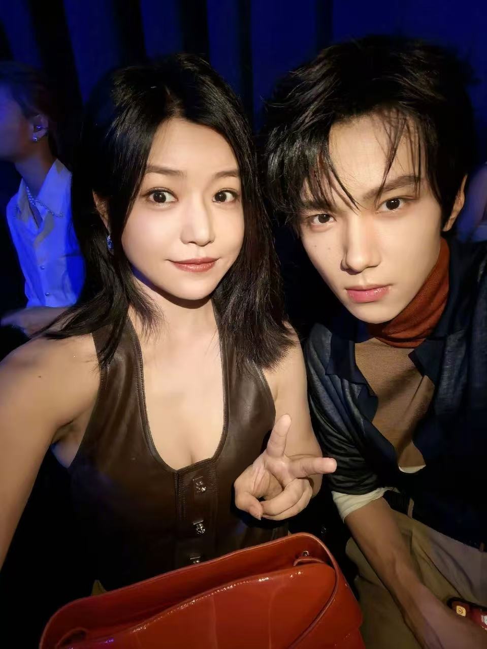 陈妍希 提拉米苏是带我走的意思陈妍希在米兰吃遍甜品，解锁提拉米苏的浪漫寓意，人甜